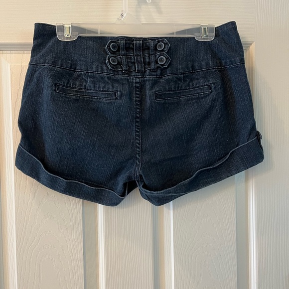 BoomBoom Jeans Juniors Low Cut Shorts - Picture 4 of 6